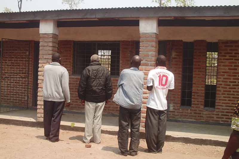 Feeding Shelter an der Nsanjama Schule